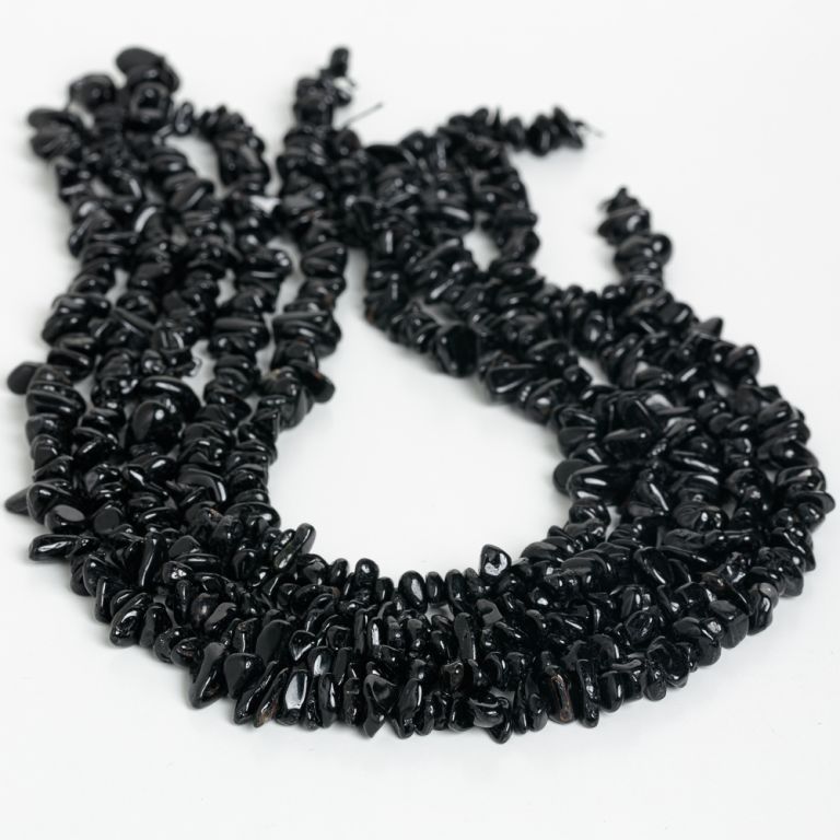 Turmalina neagra chipsuri 7-9 mm I Magazinuldepietre.ro