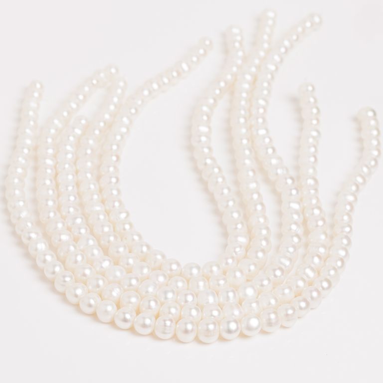 Pietre Semipretioase - Perle de cultura alb oval 8-9 mm v1