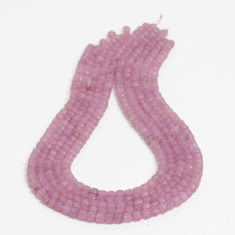 Pietre Semipretioase - Jad lila cuburi fatetate 5 mm