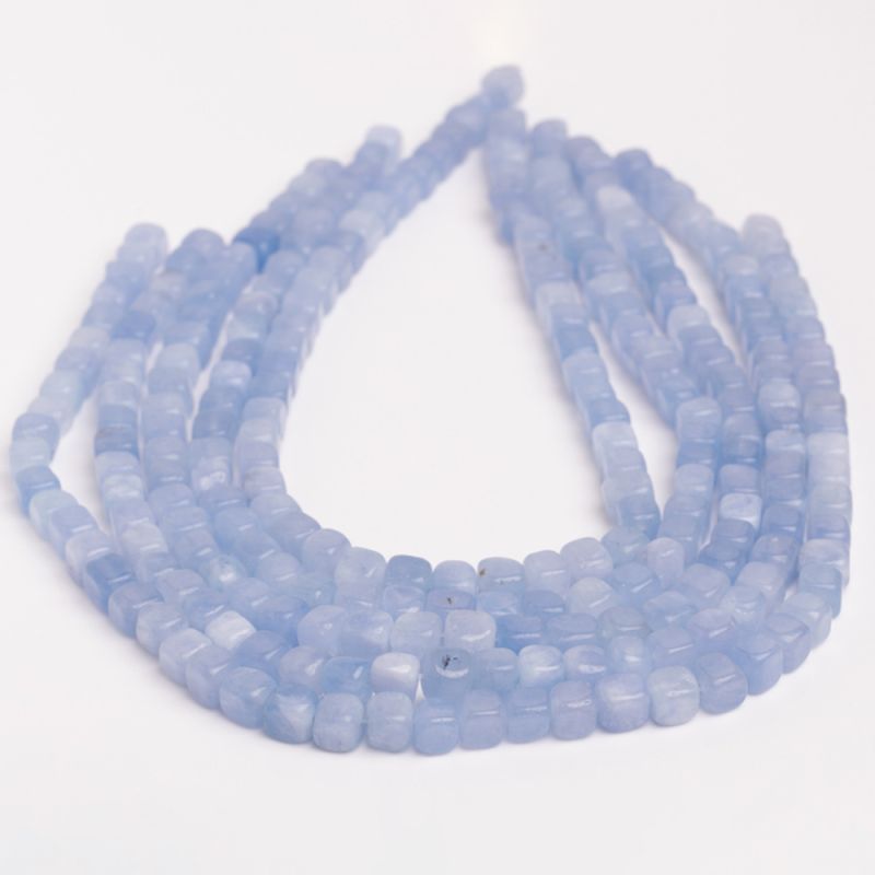 Pietre Semipretioase - Jad bleu cuburi neregulate 7.5 mm