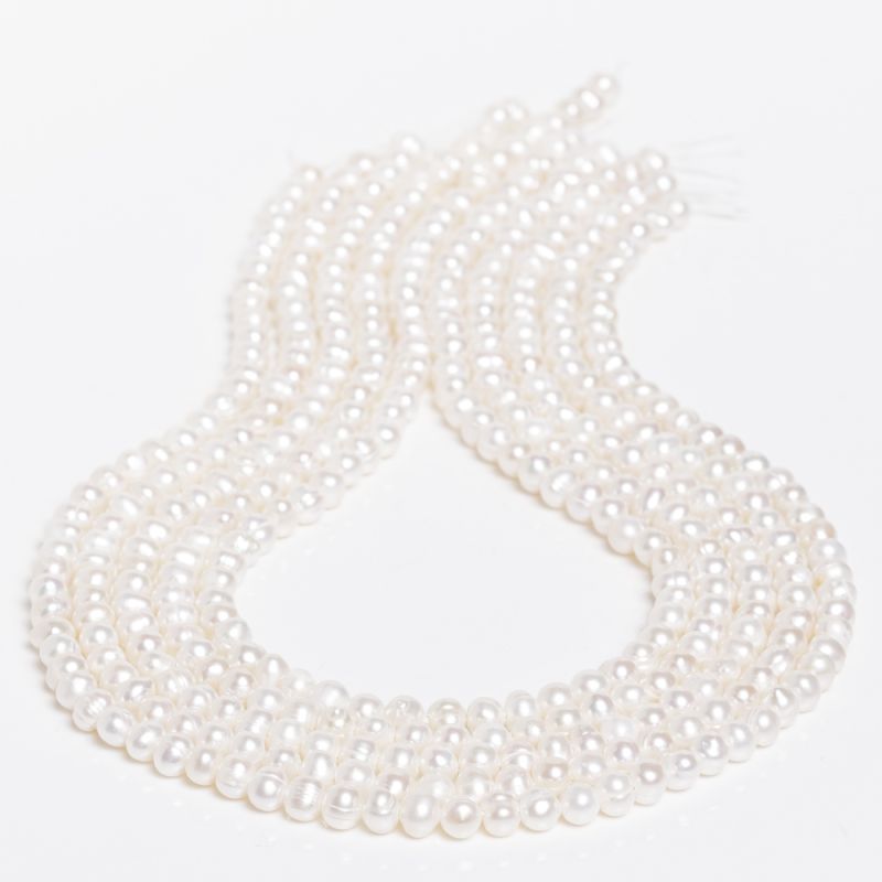 Perle de cultura alb 4-5 mm in magazinuldepietre.ro