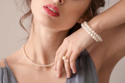 Perle naturale vs perle de cultura - asemanarile si deosebirile dintre aceste indragite elemente