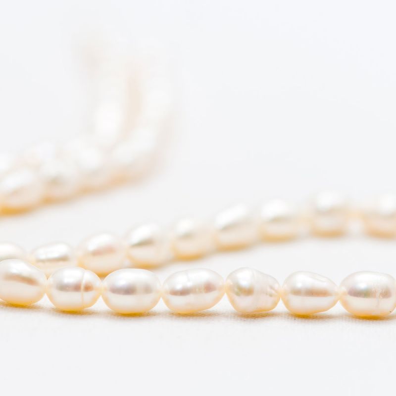 Perle de cultura alb bob 4x6 mm - magazinuldepietre.ro