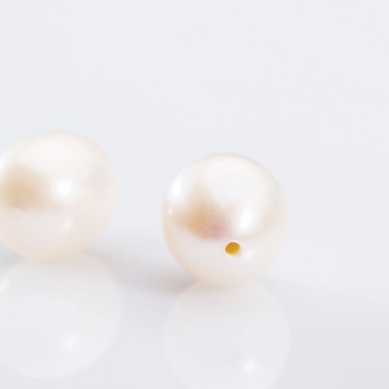 Perle de cultura alb picaturi de lipit 8x10 mm - 2 buc - magazinuldepietre.ro