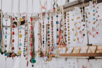 Confectionarea bratarilor handmade - idei, reguli de design si greseli pe care sa le eviti
