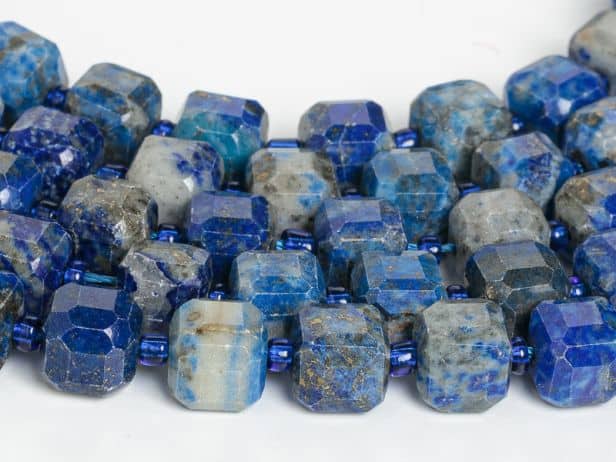 lapis lazuli pentru zodia fecioara